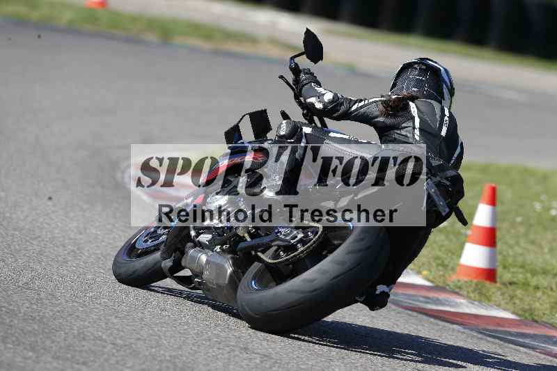 /43 08.08.2025 Discover the Bike ADR/Race 3 rot/9